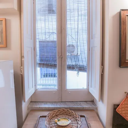 Prestigioso, Sotto Al Castello Di * Lipari