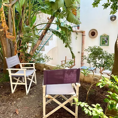 Prestigioso, Sotto Al Castello Di Apartman