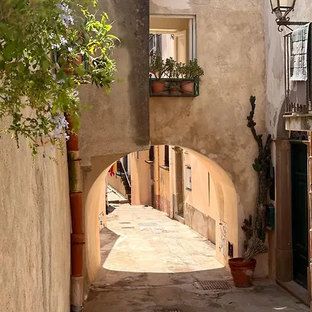 شقة Prestigioso, Sotto Al Castello Di ليباري