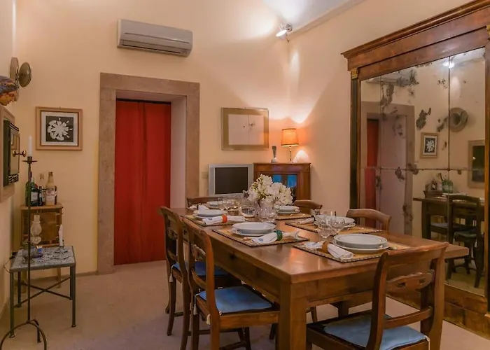 Apartamento Prestigioso, Sotto Al Castello Di Lípara