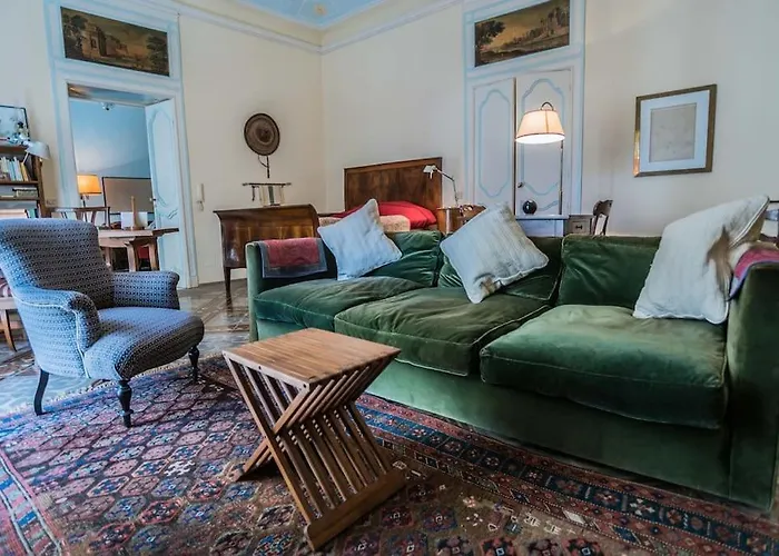 Prestigioso, Sotto Al Castello Di