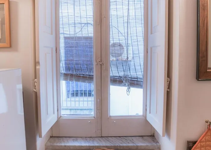 Prestigioso, Sotto Al Castello Di * Lipari (Isola Lipari)