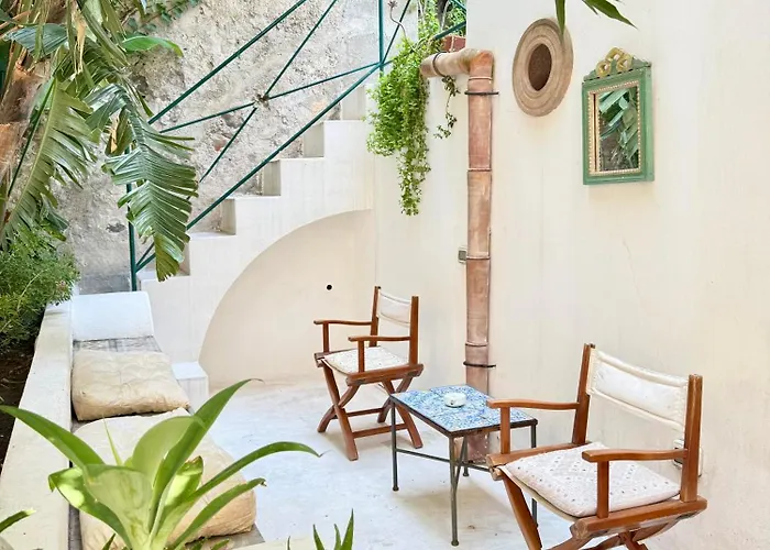 Prestigioso, Sotto Al Castello Di * Lípara