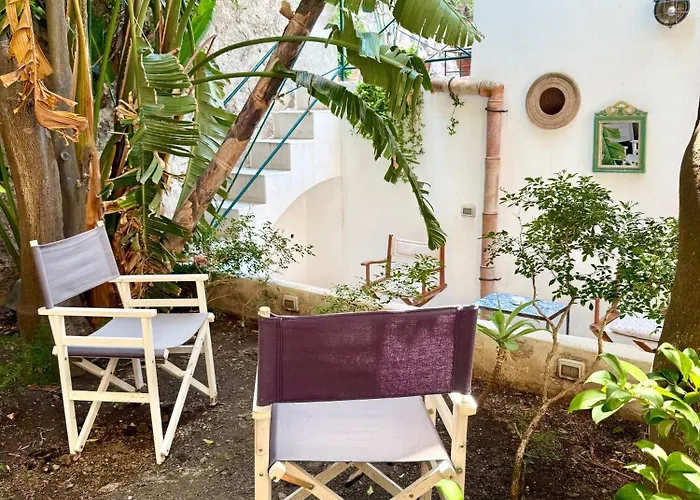 Prestigioso, Sotto Al Castello Di דירה