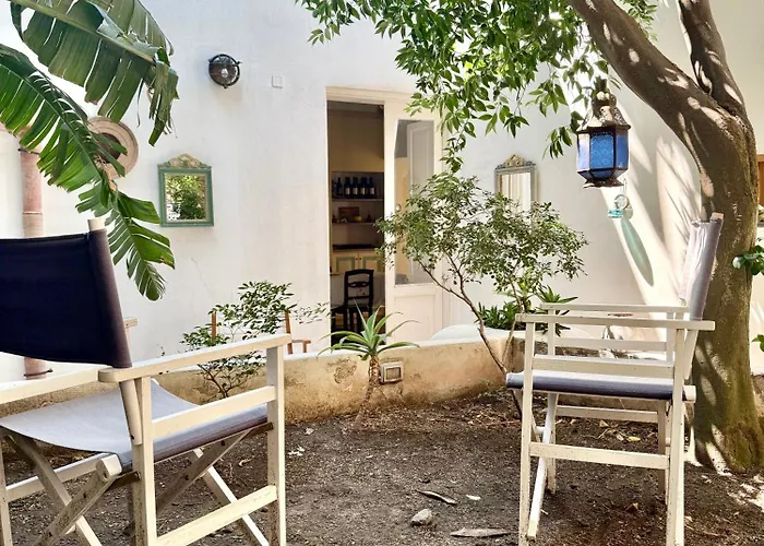 Prestigioso, Sotto Al Castello Di דירה ליפארי