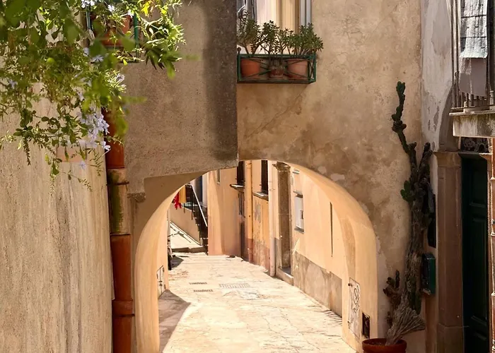 Apartamento Prestigioso, Sotto Al Castello Di Lípara